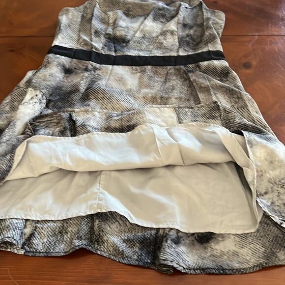 Mossimo Gray Snakeskin Print Dress Woman Size Large Black Waistband Lined - Picture 5 of 9